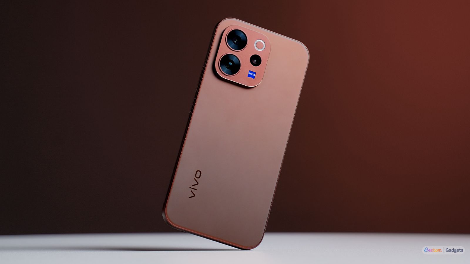 Vivo V70 Elite Review 2026 showing premium design, curved AMOLED display and triple camera setup